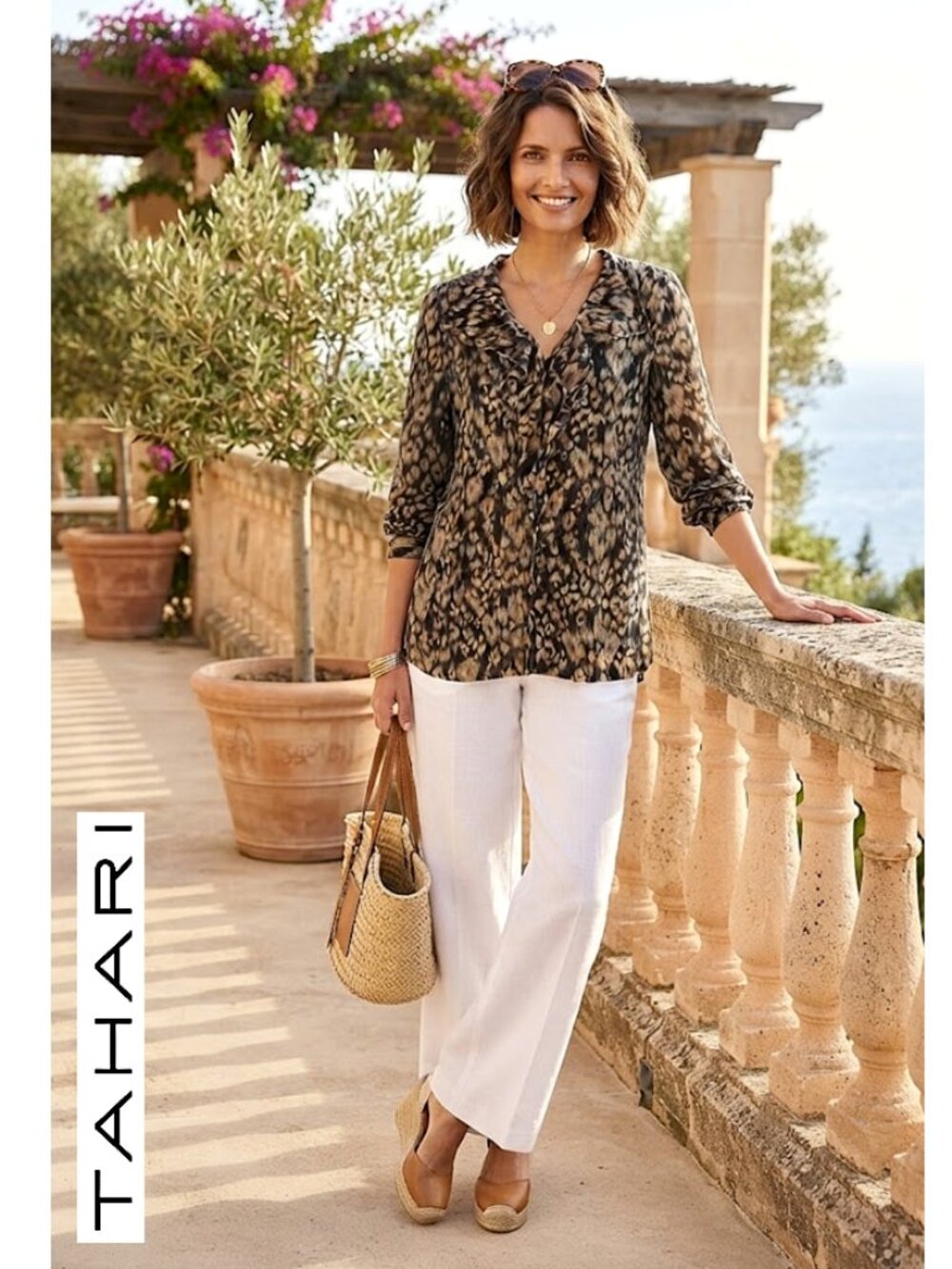 TAHARI - Beautiful silk/cotton blend ruffle print blouse